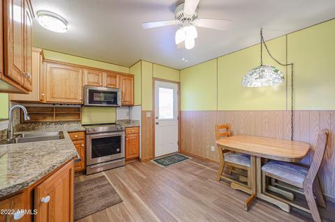 2323 E Betty Elyse Ln, Phoenix, AZ 85022 photo 6