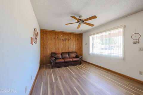 2323 E Betty Elyse Ln, Phoenix, AZ 85022 photo 11