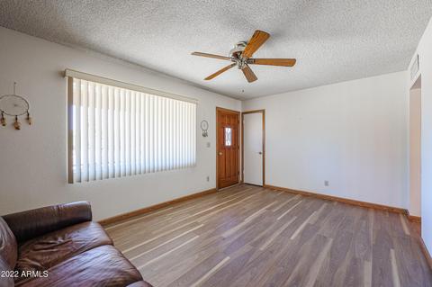 2323 E Betty Elyse Ln, Phoenix, AZ 85022 photo 10