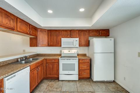 2844 E Waltann Ln #2, Phoenix, AZ 85032 photo 5