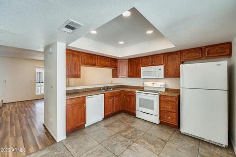 2844 E Waltann Ln #2, Phoenix, AZ 85032 photo 6