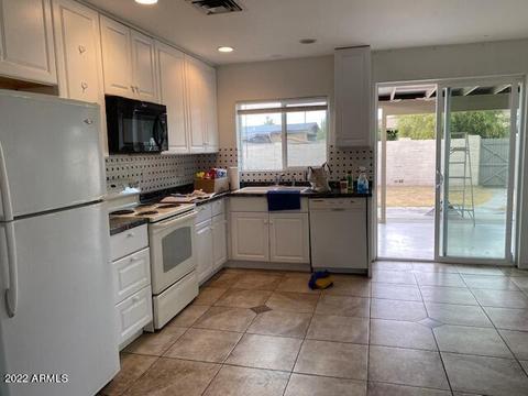 2344 E Marmora St, Phoenix, AZ 85022 photo 1