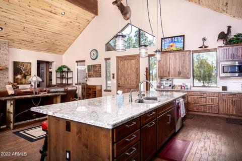 2072 Gilbert Ln, Overgaard, AZ 85933 photo 10
