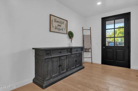 3331 E Roma Ave, Phoenix, AZ 85018 photo 4