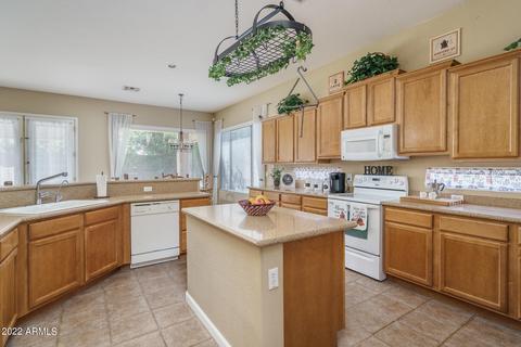 3465 E Parkview Dr, Gilbert, AZ 85295 photo 9