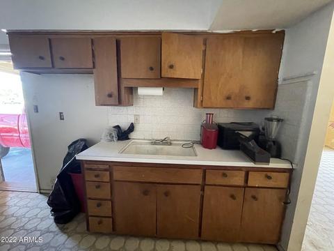 2337 E Chipman Rd, Phoenix, AZ 85040 photo 12
