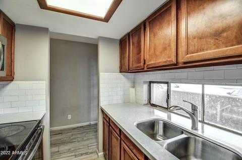 1449 E Highland Ave #7, Phoenix, AZ 85014 photo 8