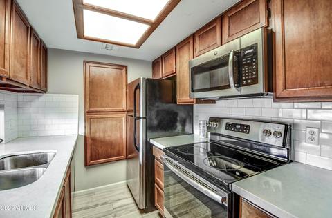 1449 E Highland Ave #7, Phoenix, AZ 85014 photo 7