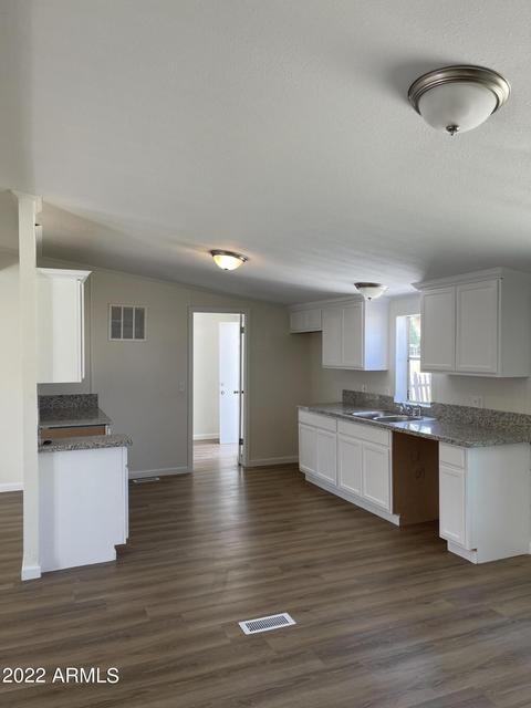 2913 E Sequoia Dr, Phoenix, AZ 85050 photo 5