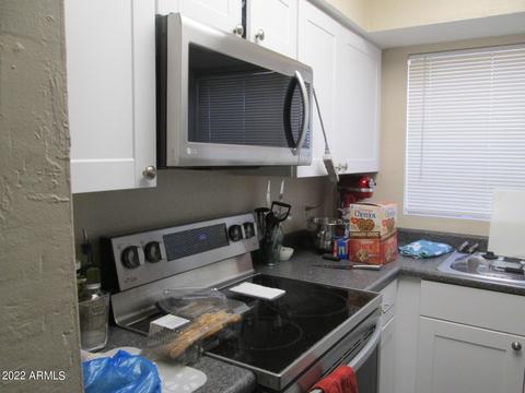 2697 E Oakleaf Dr, Tempe, AZ 85288 photo 2