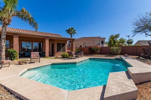 108 E Mesquite Ct, Gilbert, AZ 85296 photo 3