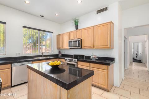 108 E Mesquite Ct, Gilbert, AZ 85296 photo 9