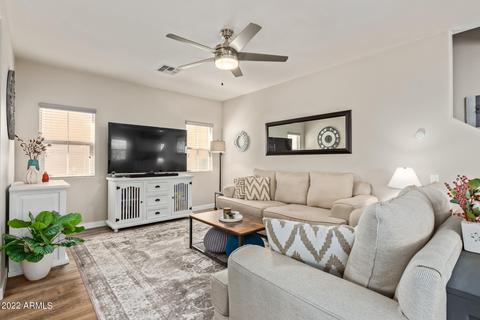 3990 E Cat Balue Dr, Phoenix, AZ 85050 photo 3