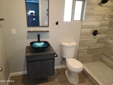 4008 E Saint Catherine Ave, Phoenix, AZ 85042 photo 13