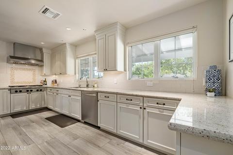 916 W Seldon Ln, Phoenix, AZ 85021 photo 4