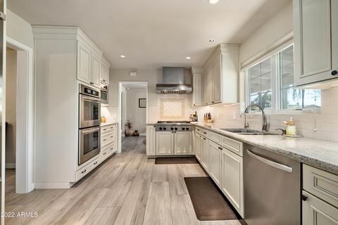 916 W Seldon Ln, Phoenix, AZ 85021 photo 3