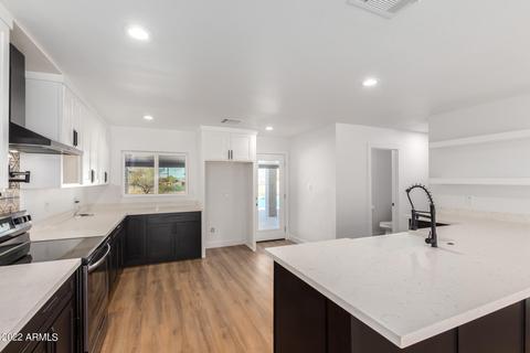 2614 E Winston Dr, Phoenix, AZ 85042 photo 9