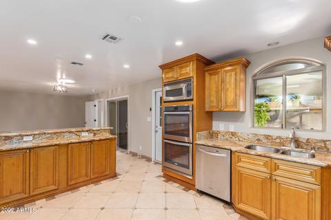3218 E Captain Dreyfus Ave, Phoenix, AZ 85032 photo 11