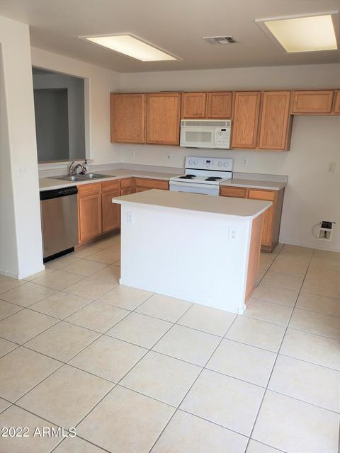 5621 Emerald Cir E, Mesa, AZ 85206 photo 8