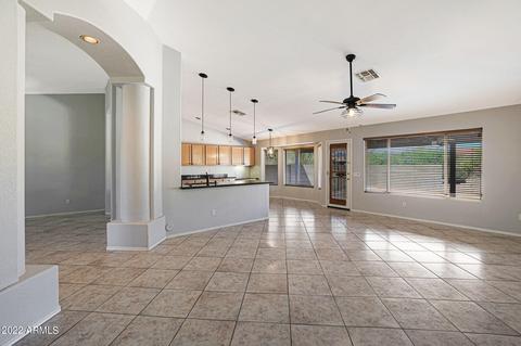 606 E Blue Eagle Ln, Phoenix, AZ 85086 photo 17