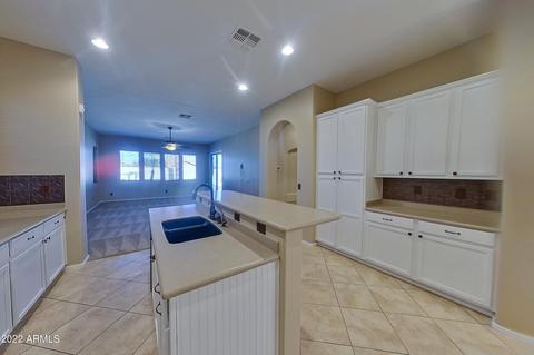 4808 E Karsten Dr, Chandler, AZ 85249 photo 5