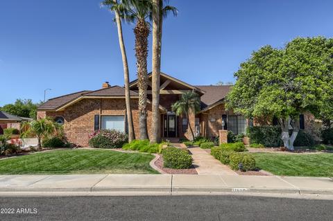 1860 E Laurel St, Mesa, AZ 85203 photo 1