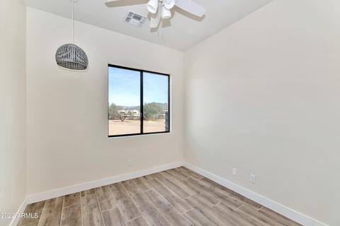 835 E Carlise Rd, Phoenix, AZ 85086 photo 5