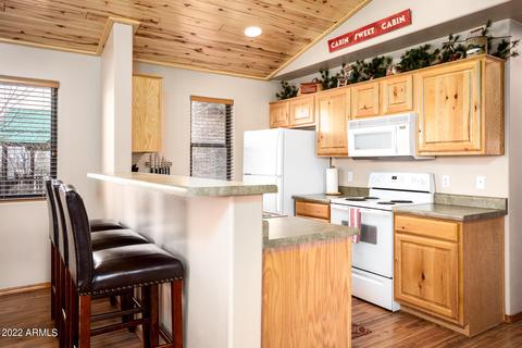2341 Buffalo Loop, Overgaard, AZ 85933 photo 4
