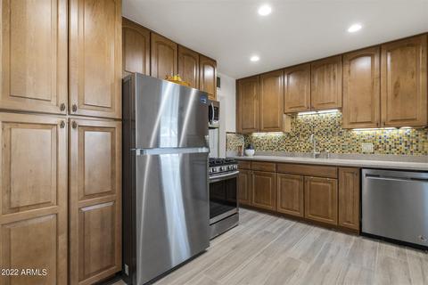 2446 E Minnezona Ave, Phoenix, AZ 85016 photo 9