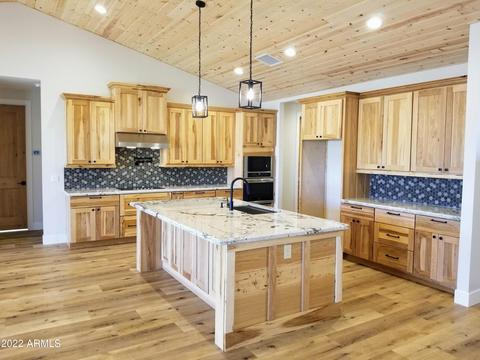 2245 W Kodiak Cir, Overgaard, AZ 85933 photo 6