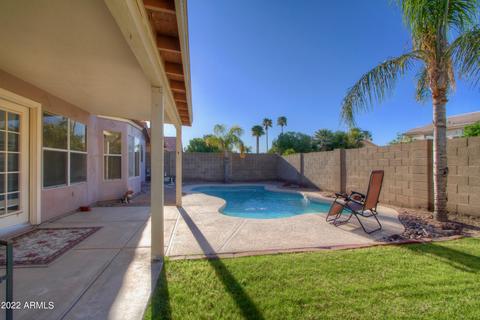 4548 E Thistle Landing Dr, Phoenix, AZ 85044 photo 3