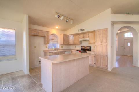 4548 E Thistle Landing Dr, Phoenix, AZ 85044 photo 4