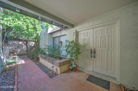 111 Echo Ln, Phoenix, AZ 85020 photo 3
