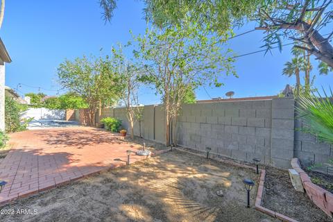 111 Echo Ln, Phoenix, AZ 85020 photo 32