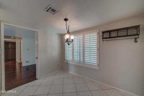 111 Echo Ln, Phoenix, AZ 85020 photo 13