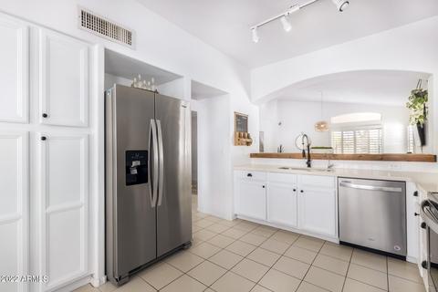 4348 N 32 Pl, Phoenix, AZ 85018 photo 9