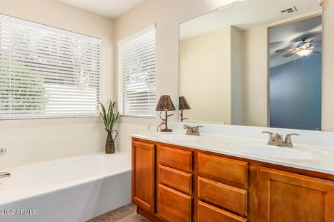 2182 E Saratoga St, Gilbert, AZ 85296 photo 4