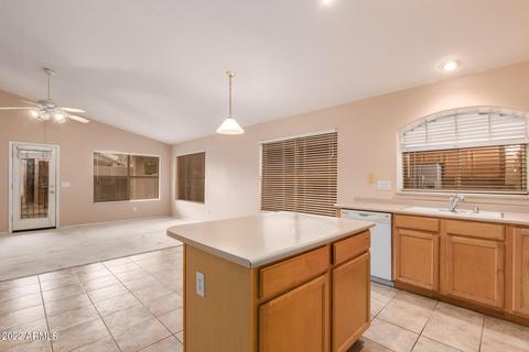 4612 E Jaeger Rd, Phoenix, AZ 85050 photo 9