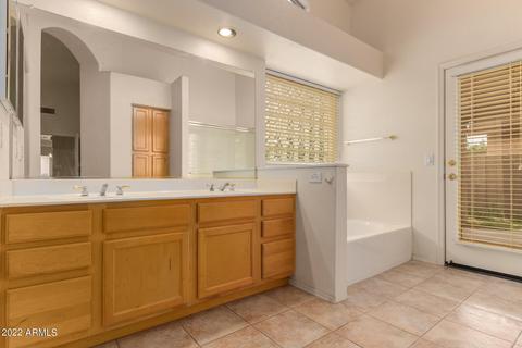 4612 E Jaeger Rd, Phoenix, AZ 85050 photo 14