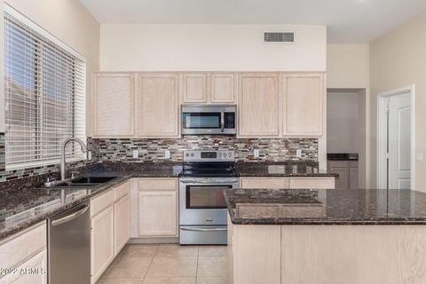 2954 E Melody Ln E, Gilbert, AZ 85234 photo 11