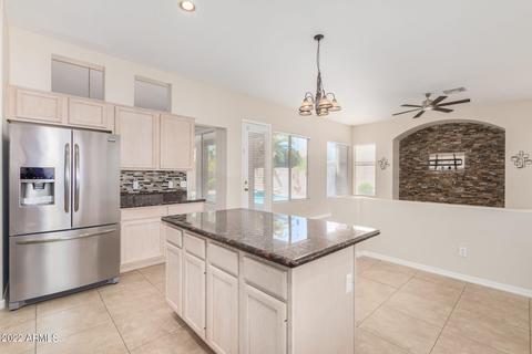 2954 E Melody Ln E, Gilbert, AZ 85234 photo 9