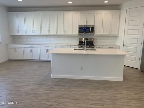 2452 E Warbler Rd, Gilbert, AZ 85297 photo 4