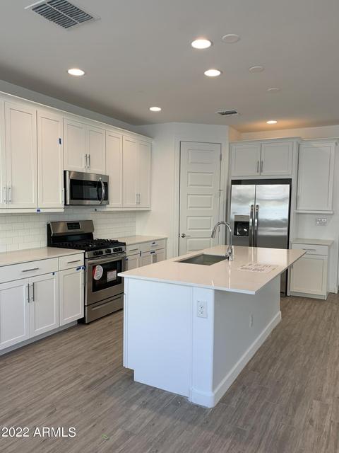 2452 E Warbler Rd, Gilbert, AZ 85297 photo 6