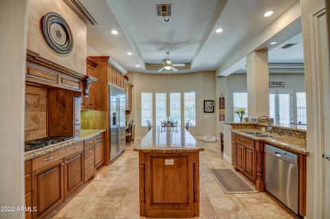 2819 E Sandy Ct, Gilbert, AZ 85297 photo 4