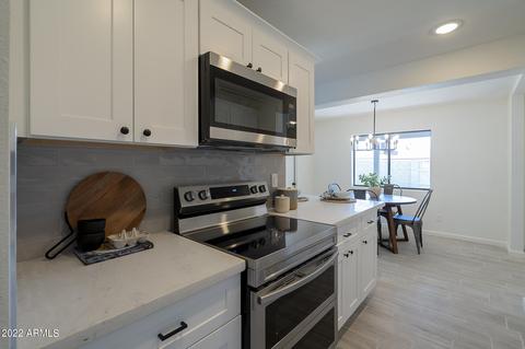 2415 W Freeway Ln, Phoenix, AZ 85021 photo 17