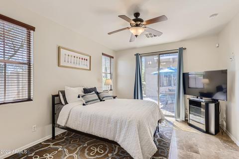 3955 E Crest Ln, Phoenix, AZ 85050 photo 15