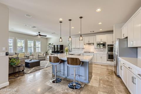 3955 E Crest Ln, Phoenix, AZ 85050 photo 6
