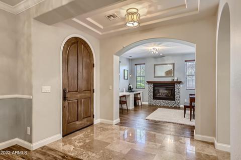 3955 E Crest Ln, Phoenix, AZ 85050 photo 3