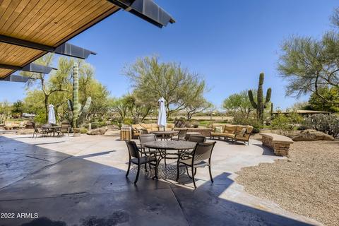 3955 E Crest Ln, Phoenix, AZ 85050 photo 28
