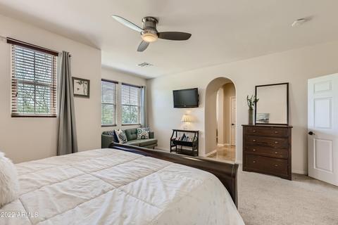 3955 E Crest Ln, Phoenix, AZ 85050 photo 18